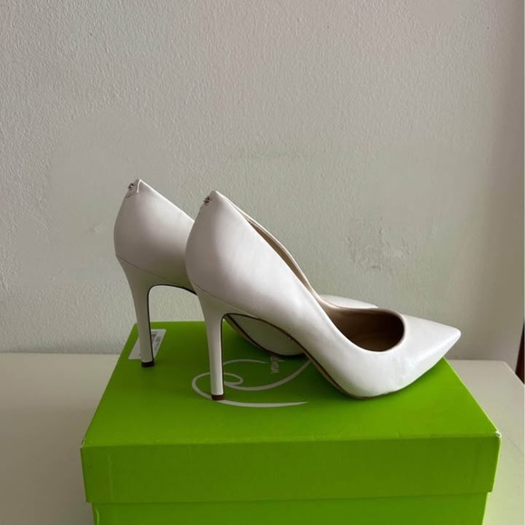 Sam Edelman White Pumps S10 - Picture 2 of 4